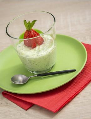 Verrine citron vert, fraise, basilic