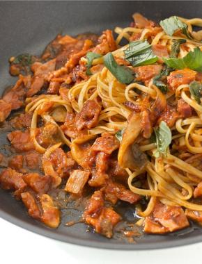 Nids all’amatriciana (jambon champignon)