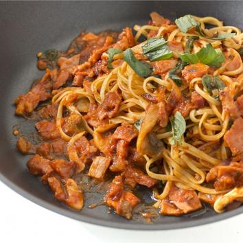 Nids all’amatriciana (jambon champignon)